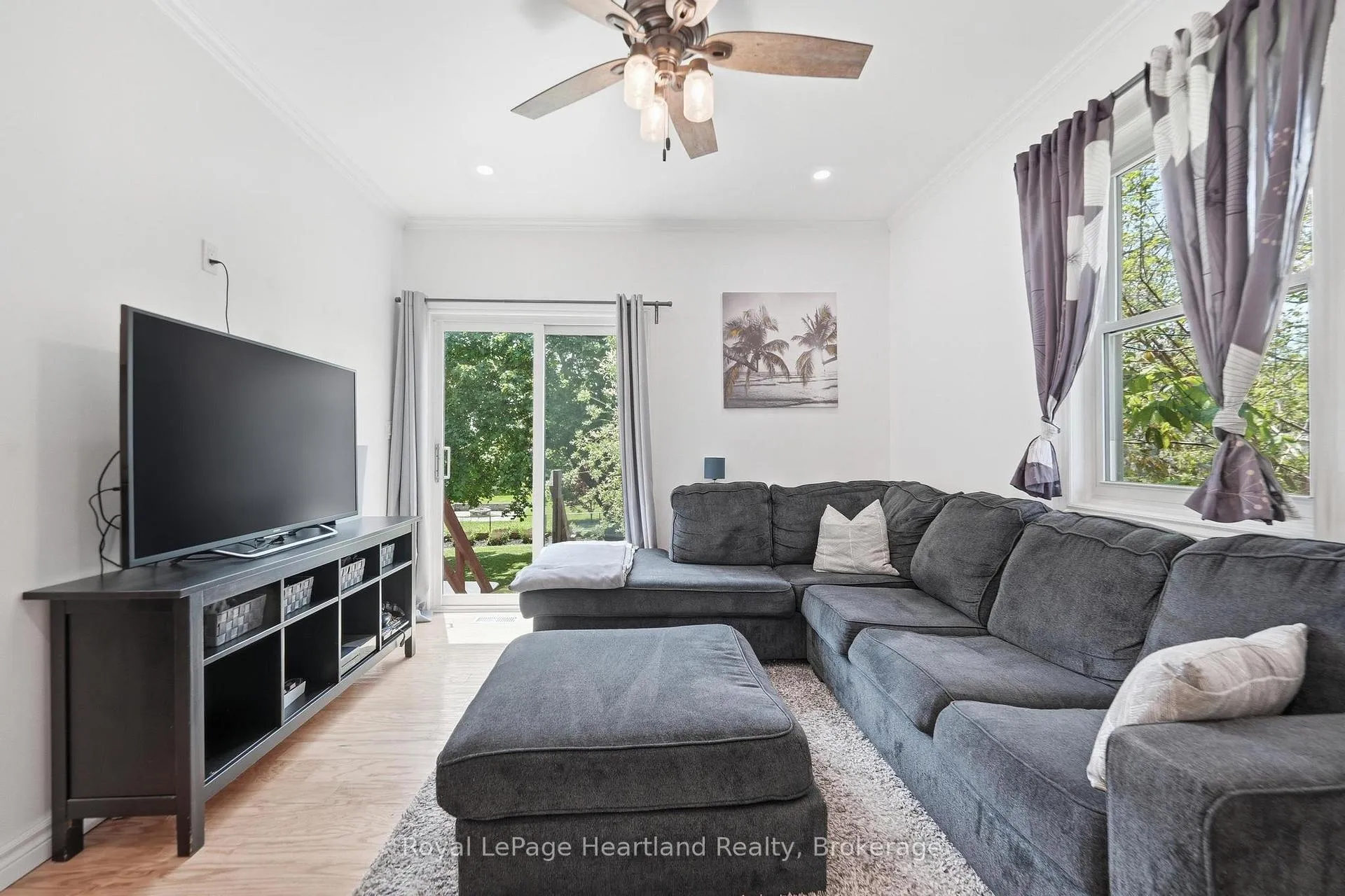 Photo 10 of 212 Townsend Street, Central Huron, Clinton — HOMEH
