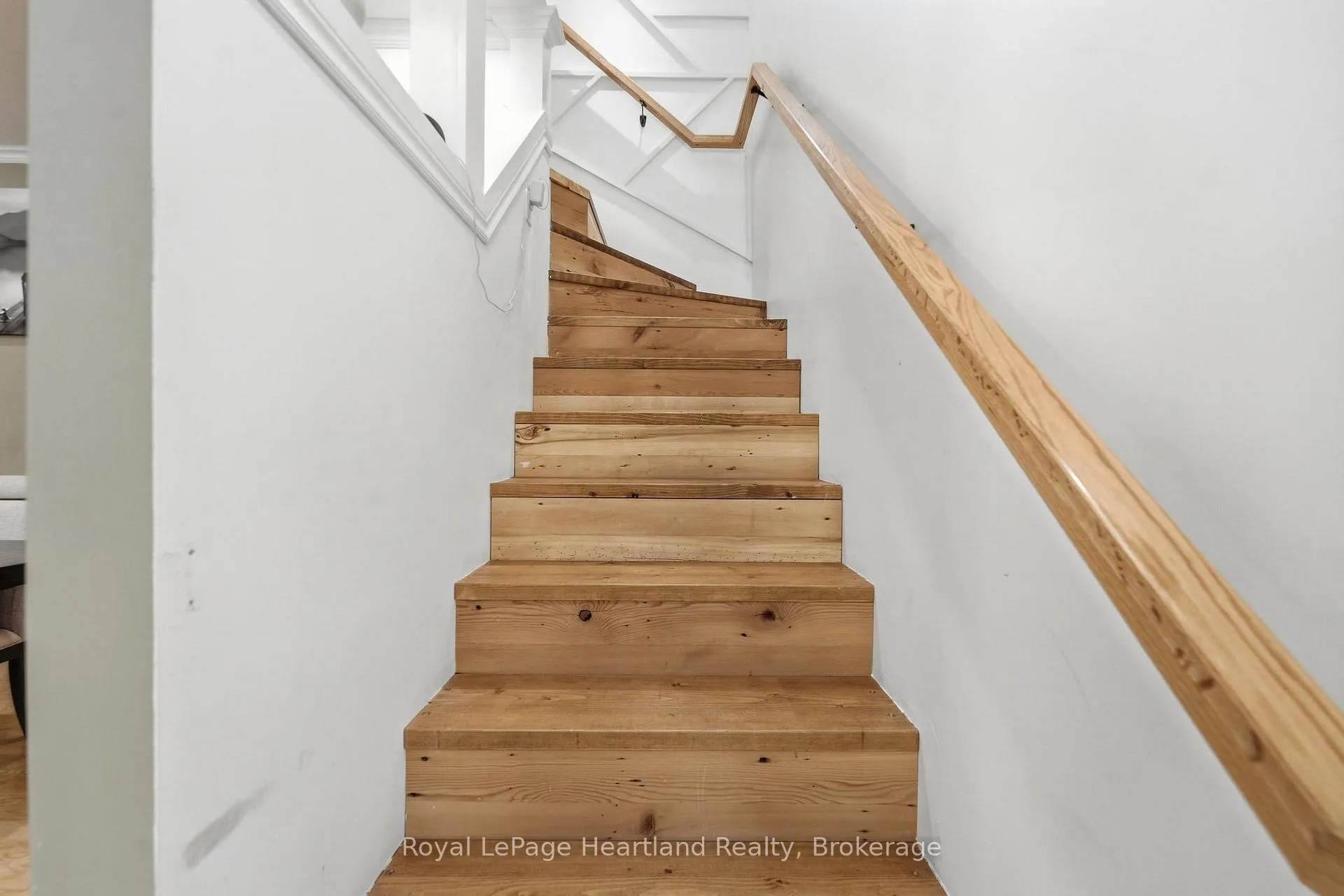 Photo 17 of 212 Townsend Street, Central Huron, Clinton — HOMEH