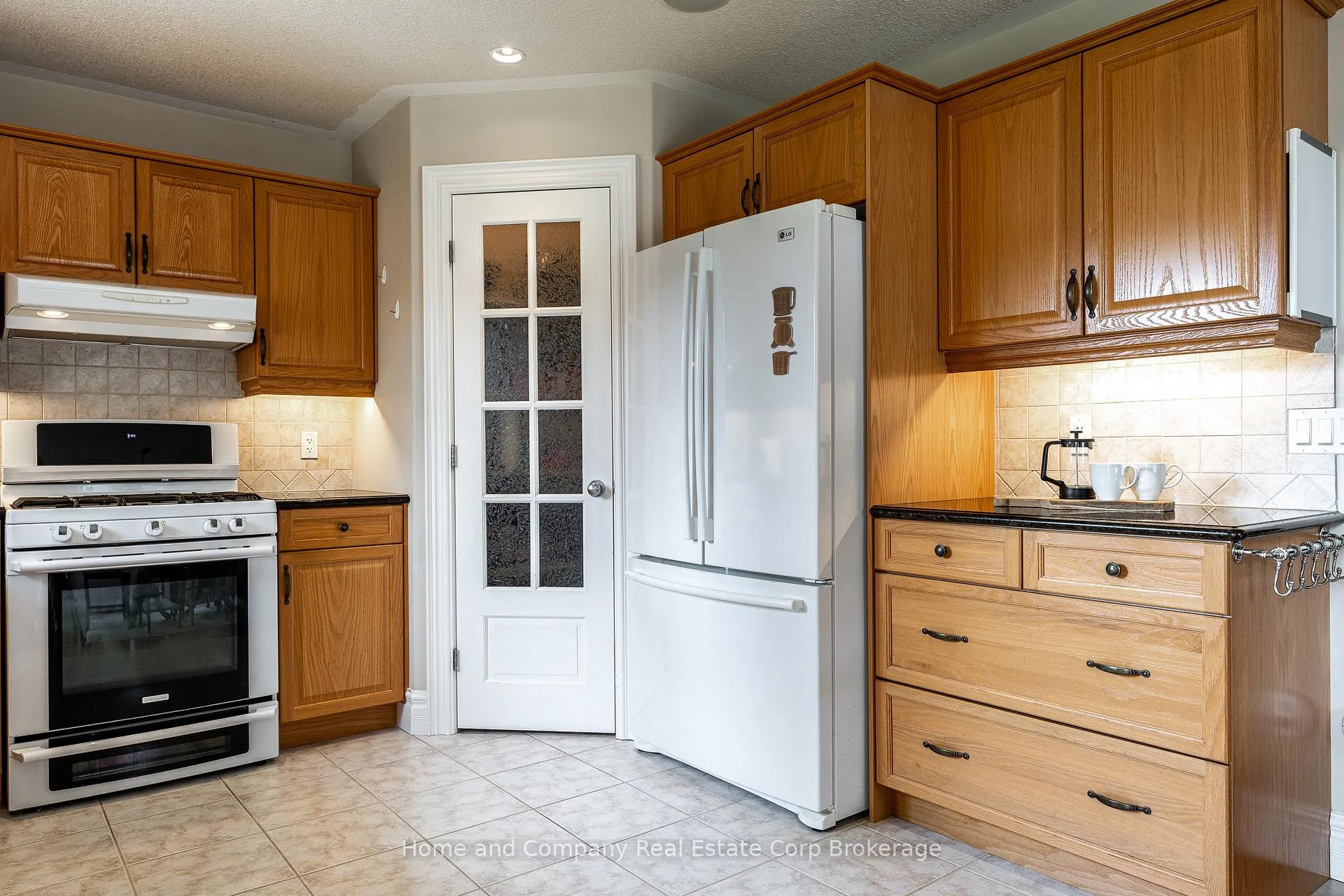 Photo 17 of 59 Dannecker Road, Stratford — HOMEH