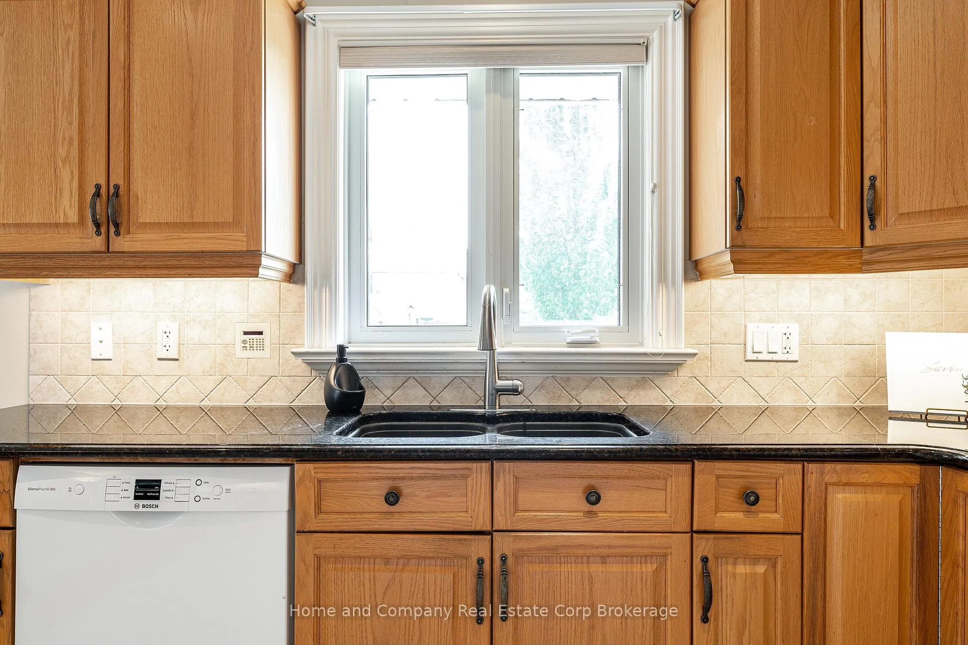 Photo 18 of 59 Dannecker Road, Stratford — HOMEH