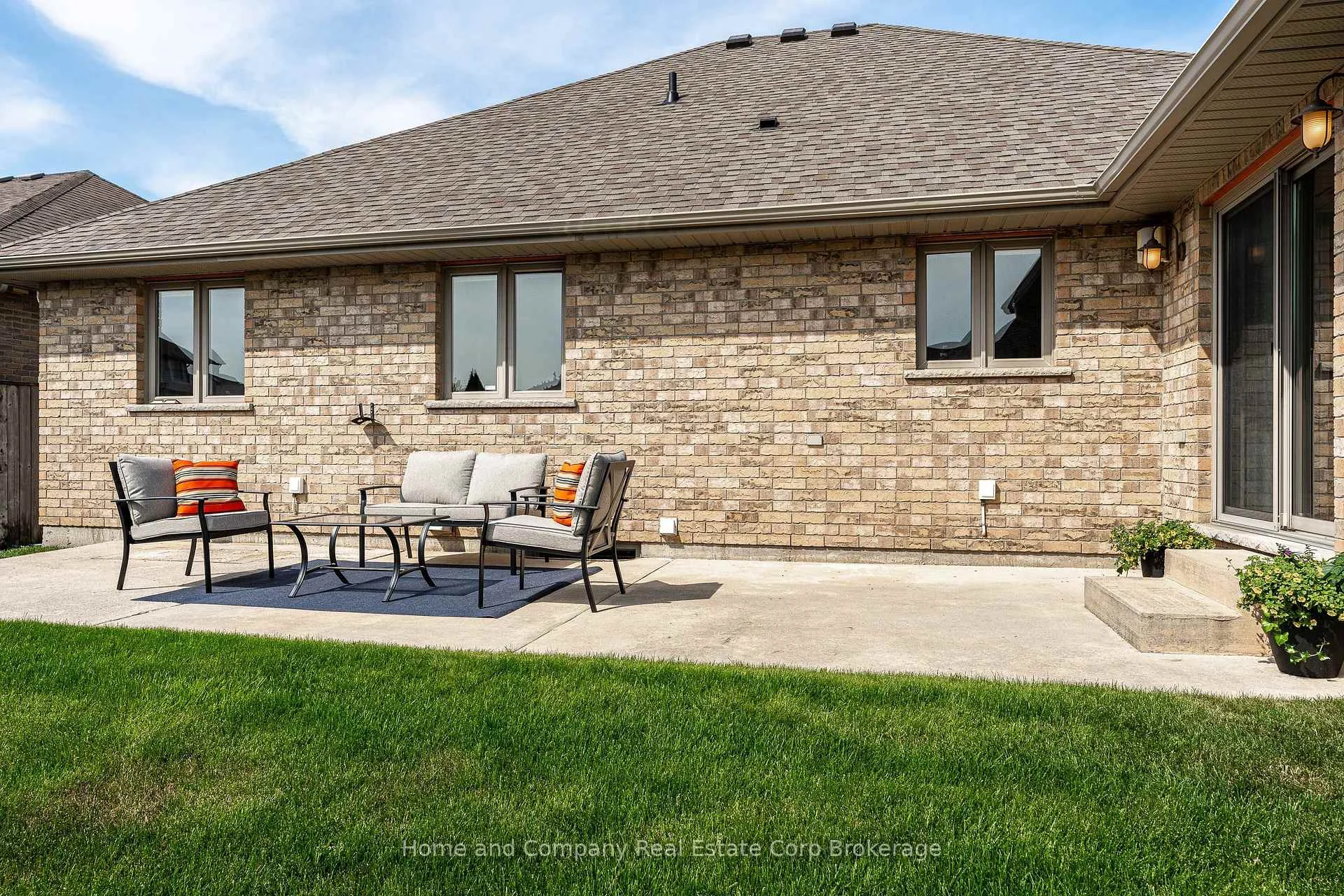 Photo 52 of 59 Dannecker Road, Stratford — HOMEH