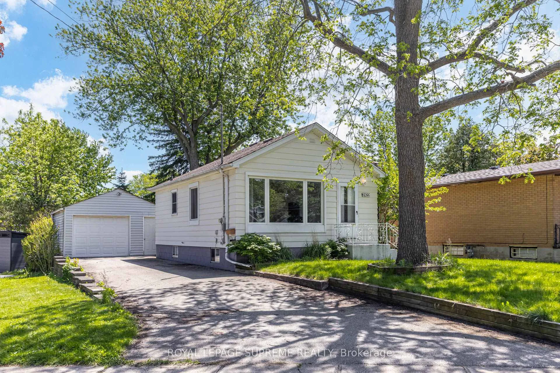 Photo 2 of 2922 Portage Road, Niagara Falls, Church's Lane — HOMEH