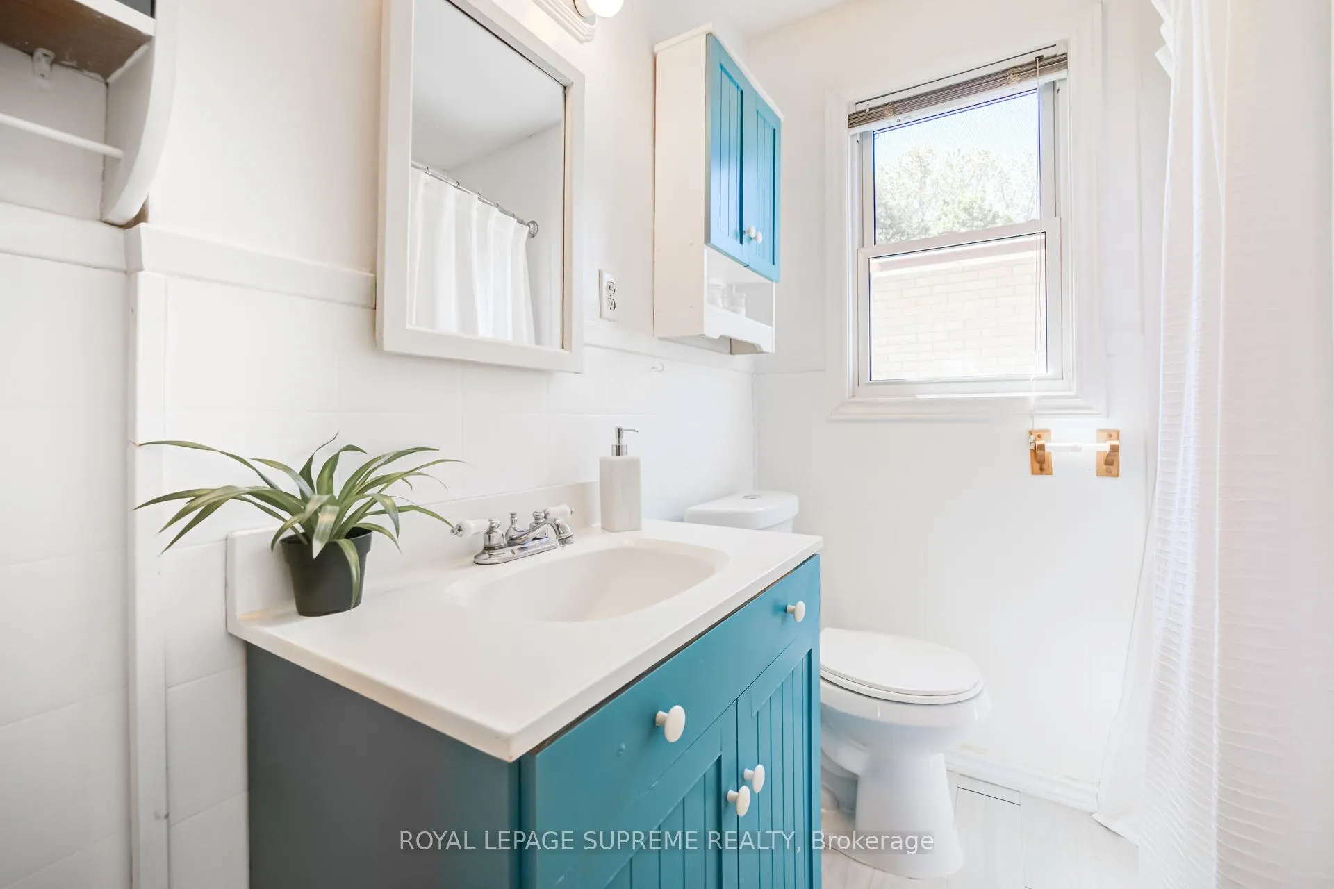 Photo 13 of 2922 Portage Road, Niagara Falls, Church's Lane — HOMEH