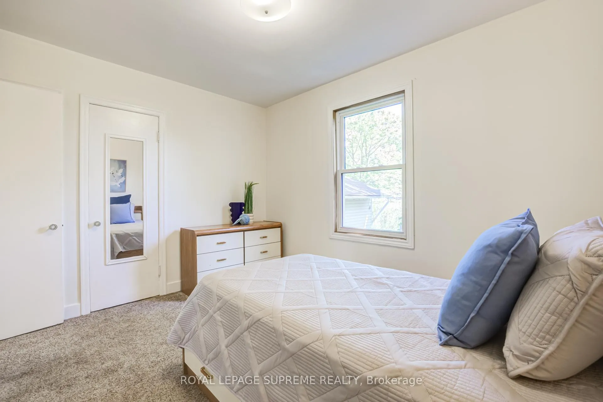 Photo 15 of 2922 Portage Road, Niagara Falls, Church's Lane — HOMEH
