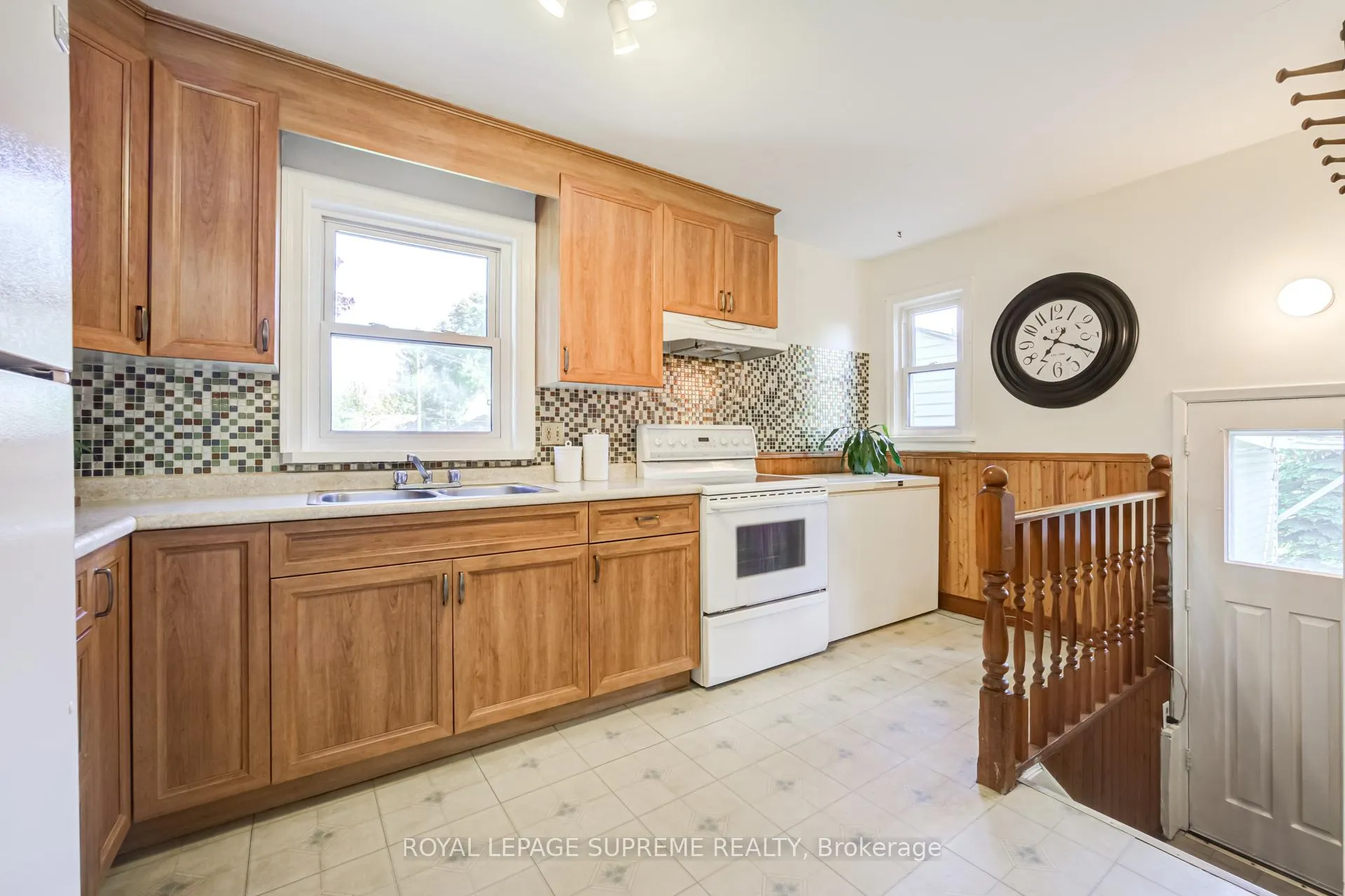 Photo 16 of 2922 Portage Road, Niagara Falls, Church's Lane — HOMEH