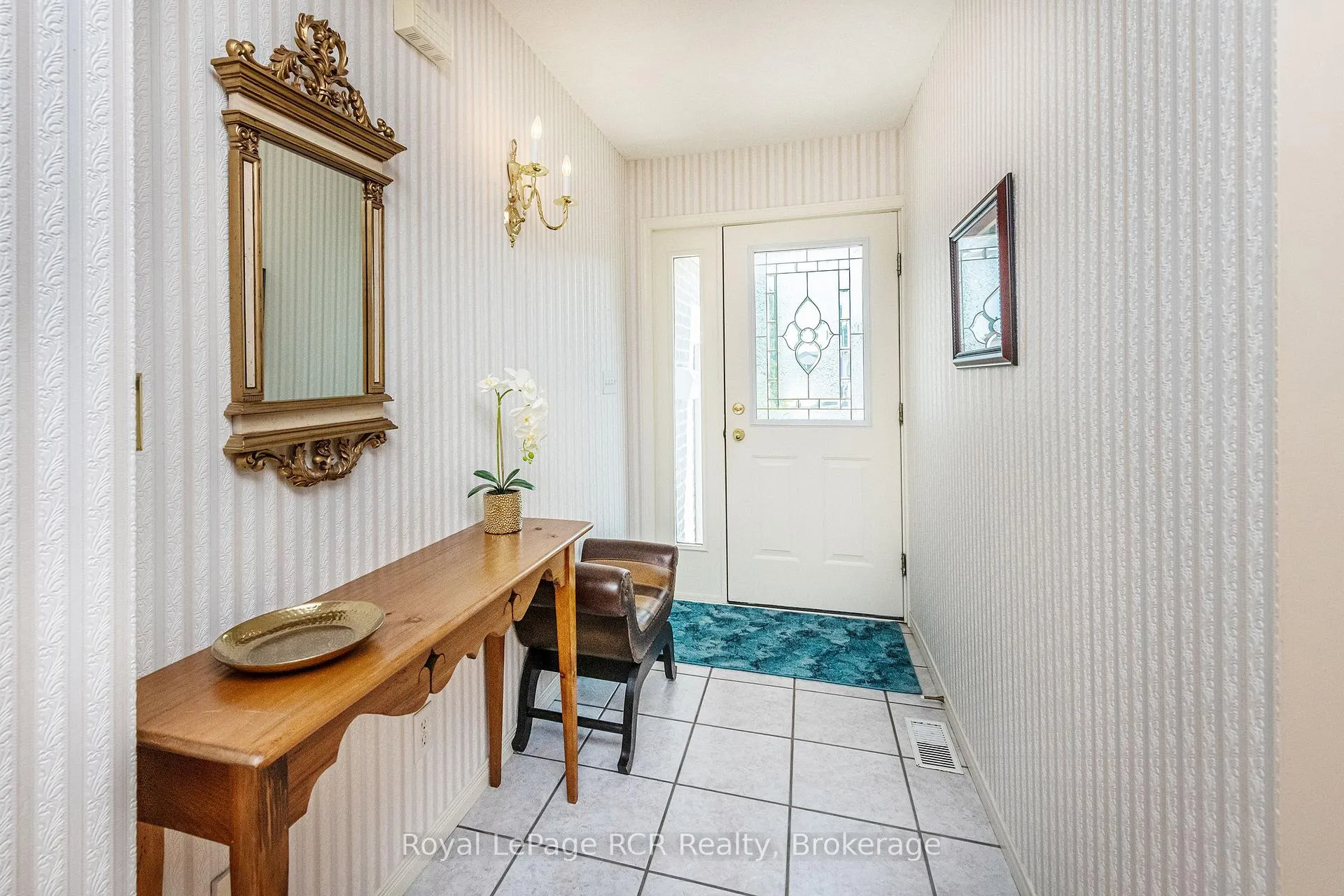 Photo 3 of 980 9th Avenue AE, Owen Sound — HOMEH
