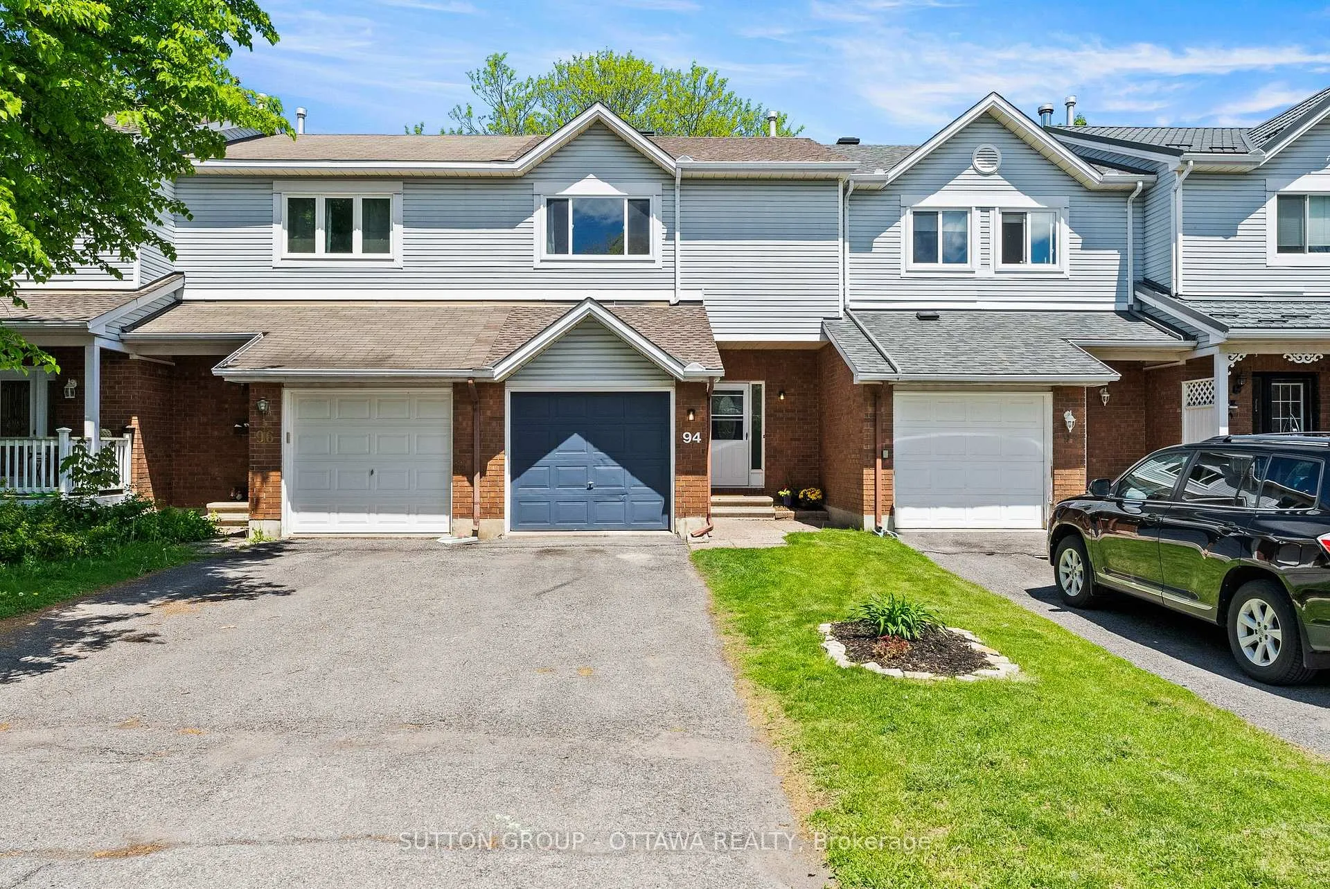 Photo 1 of 94 Piper Crescent, Ottawa, Kanata - Morgan's Grant/South March — HOMEH