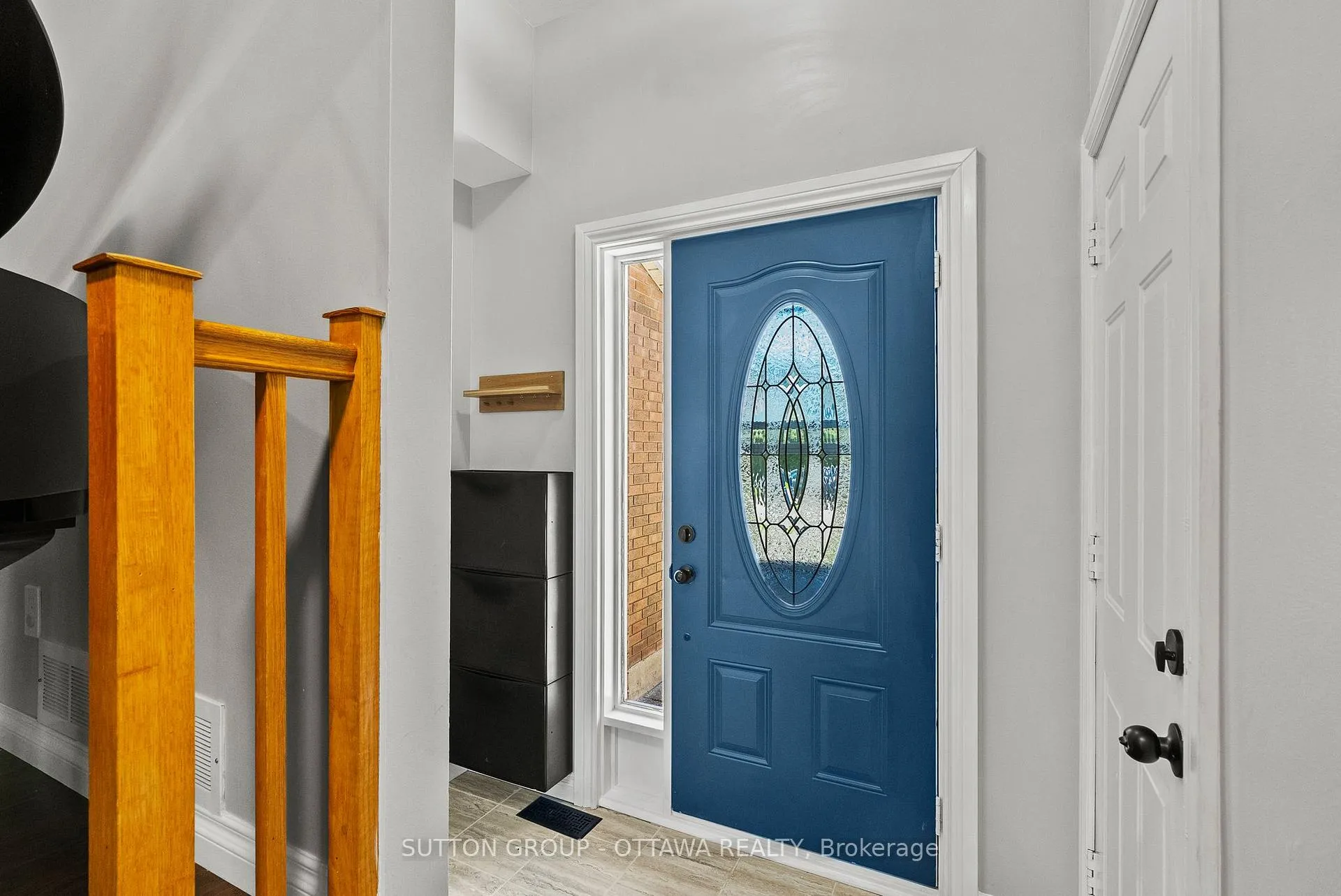 Photo 2 of 94 Piper Crescent, Ottawa, Kanata - Morgan's Grant/South March — HOMEH