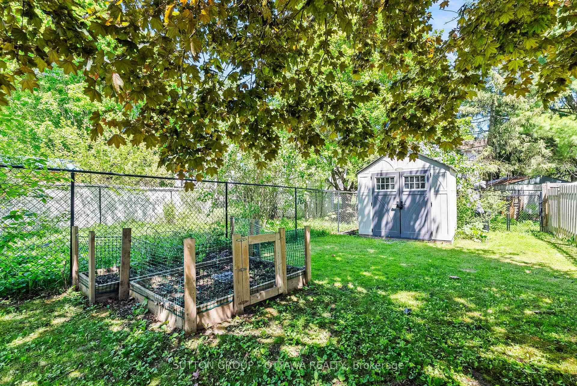 Photo 34 of 94 Piper Crescent, Ottawa, Kanata - Morgan's Grant/South March — HOMEH