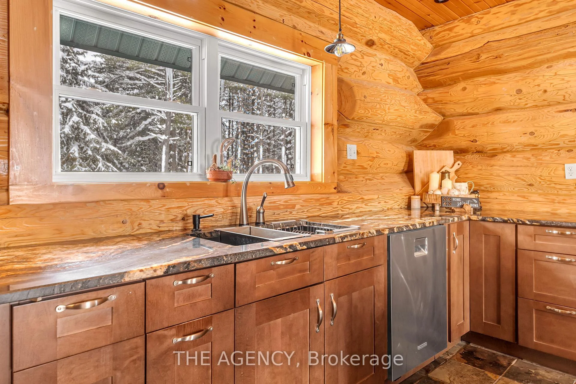 Photo 18 of 11 Nevis Ridge Drive, Oro-Medonte, Rural Oro-Medonte — HOMEH