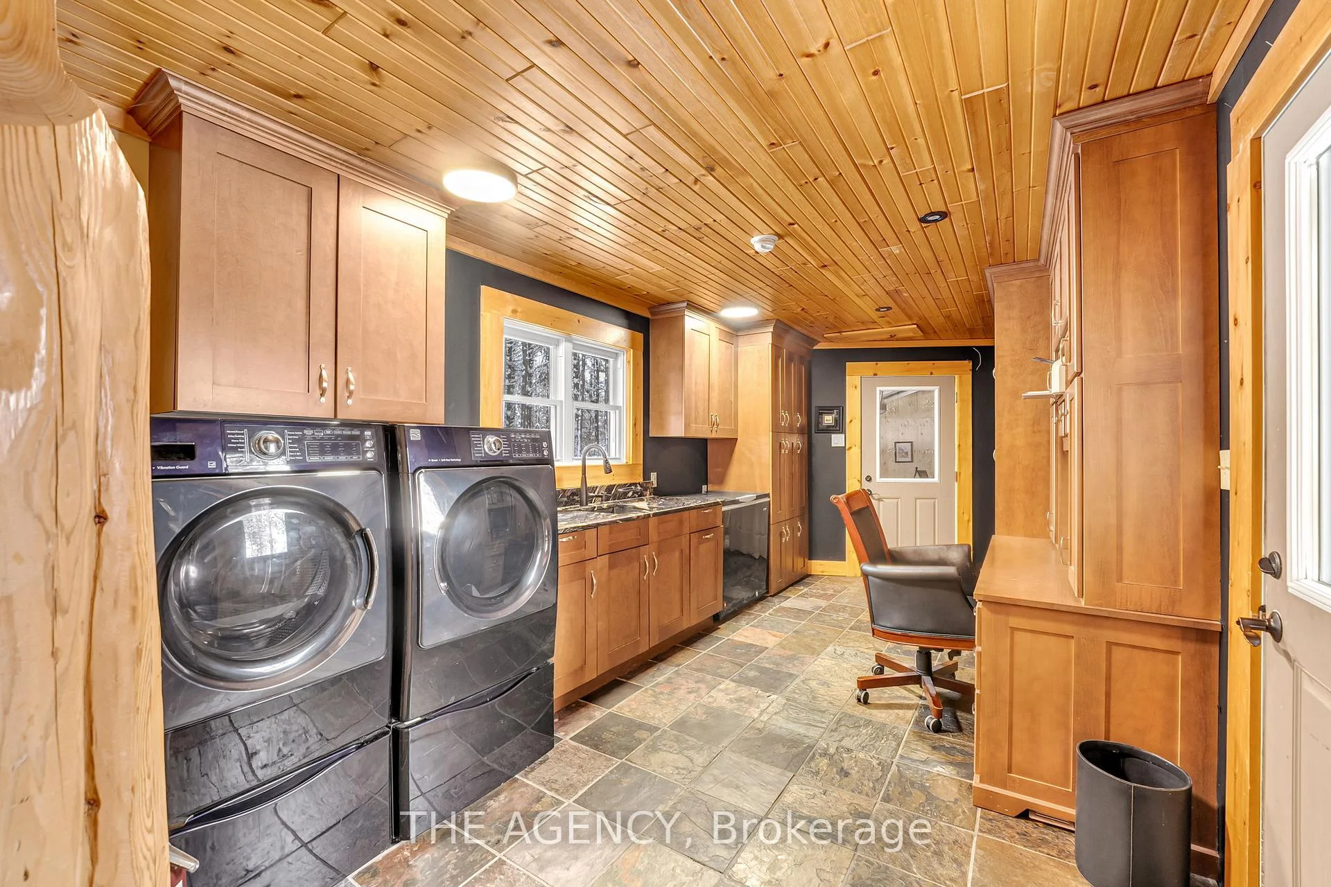 Photo 20 of 11 Nevis Ridge Drive, Oro-Medonte, Rural Oro-Medonte — HOMEH