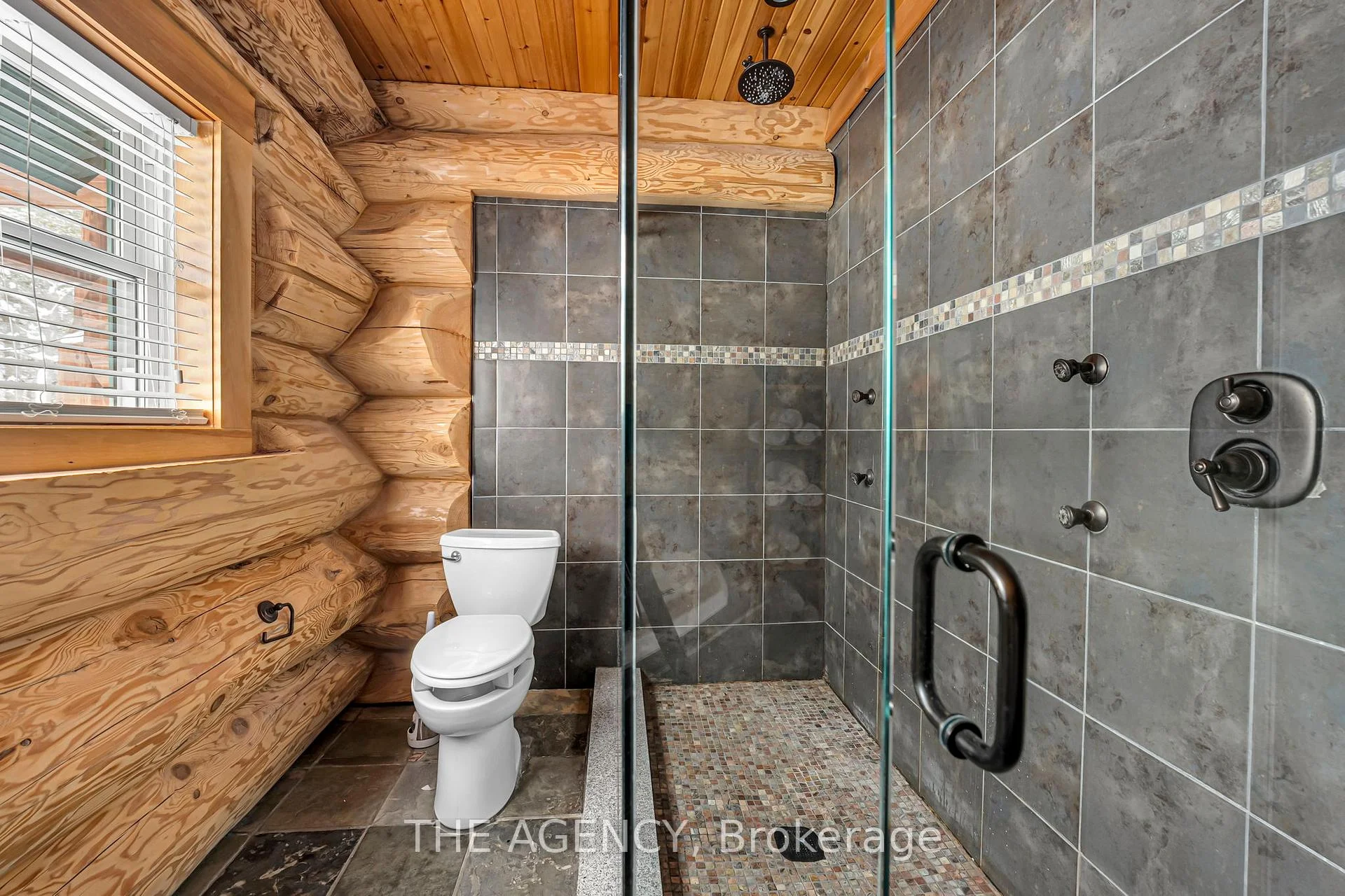 Photo 22 of 11 Nevis Ridge Drive, Oro-Medonte, Rural Oro-Medonte — HOMEH