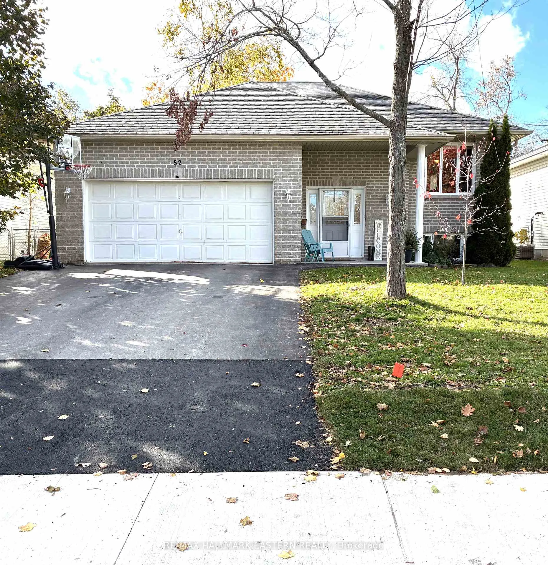 Photo 2 of 52 Birch Crescent, Kawartha Lakes, Bobcaygeon — HOMEH