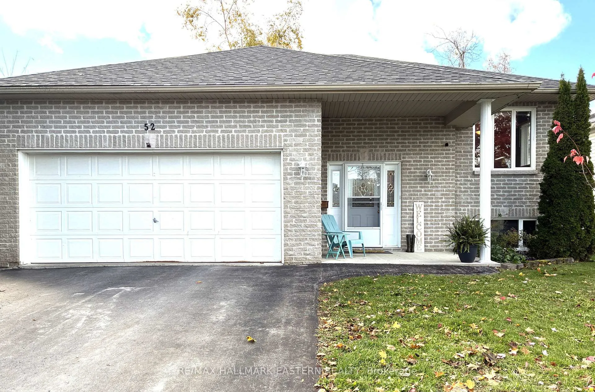 Photo 4 of 52 Birch Crescent, Kawartha Lakes, Bobcaygeon — HOMEH