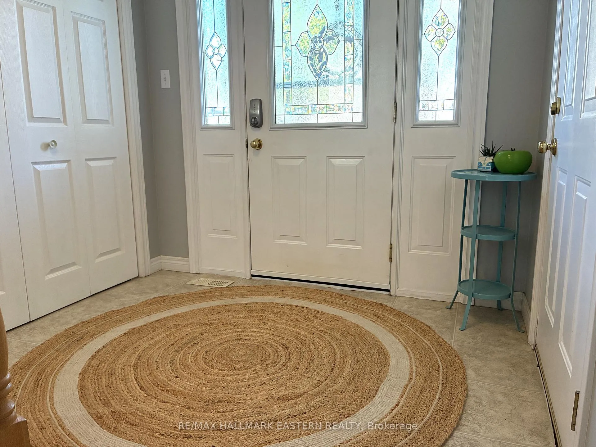 Photo 7 of 52 Birch Crescent, Kawartha Lakes, Bobcaygeon — HOMEH