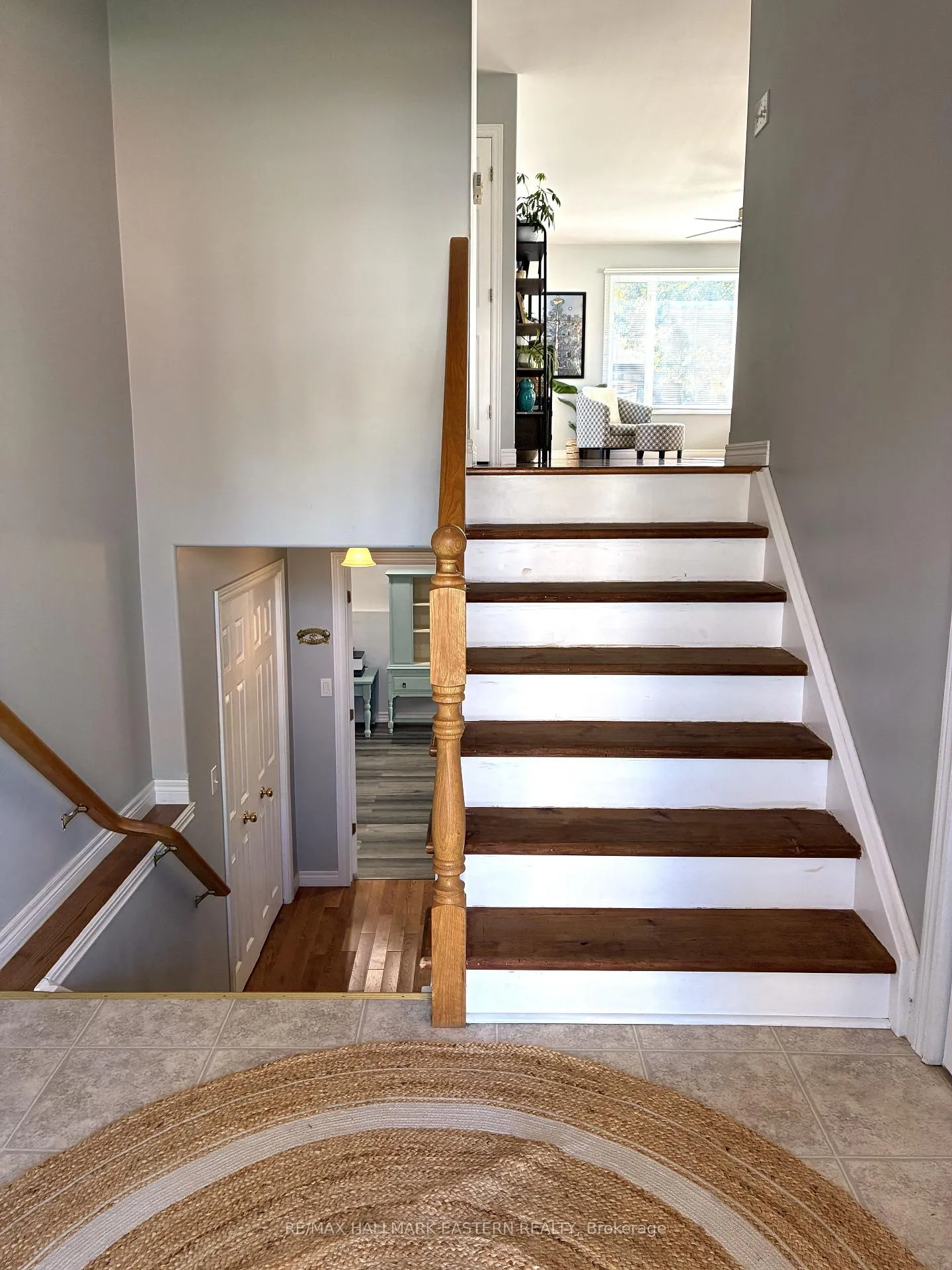 Photo 9 of 52 Birch Crescent, Kawartha Lakes, Bobcaygeon — HOMEH