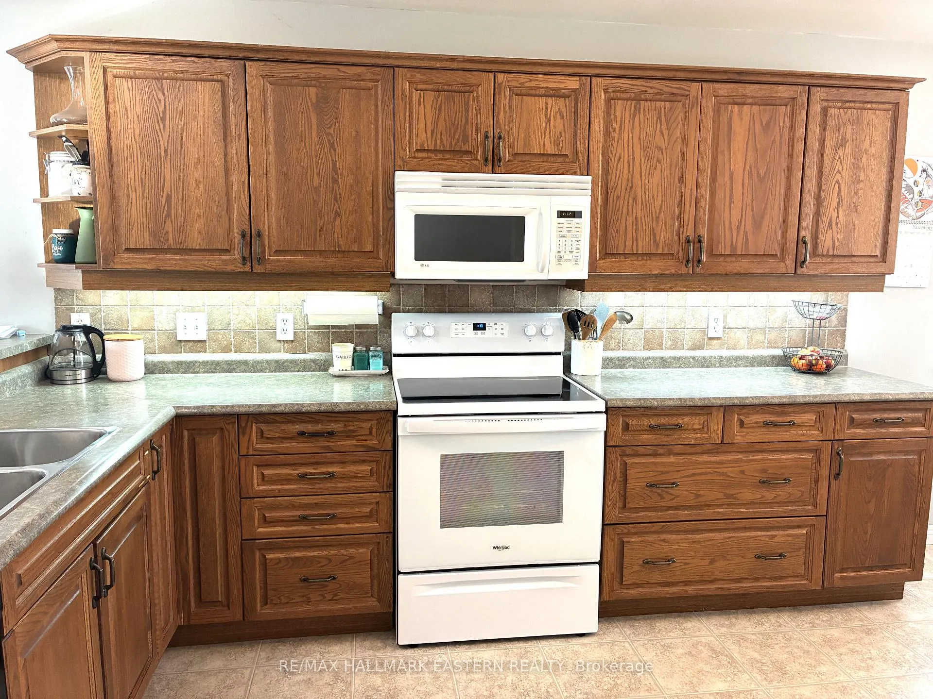 Photo 13 of 52 Birch Crescent, Kawartha Lakes, Bobcaygeon — HOMEH