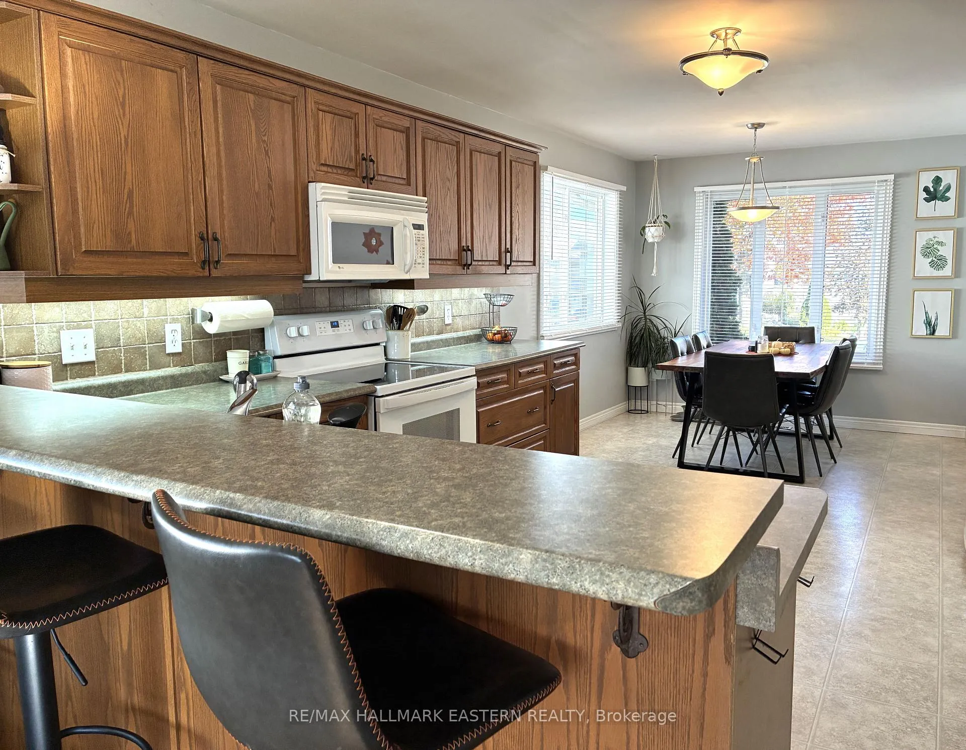 Photo 16 of 52 Birch Crescent, Kawartha Lakes, Bobcaygeon — HOMEH