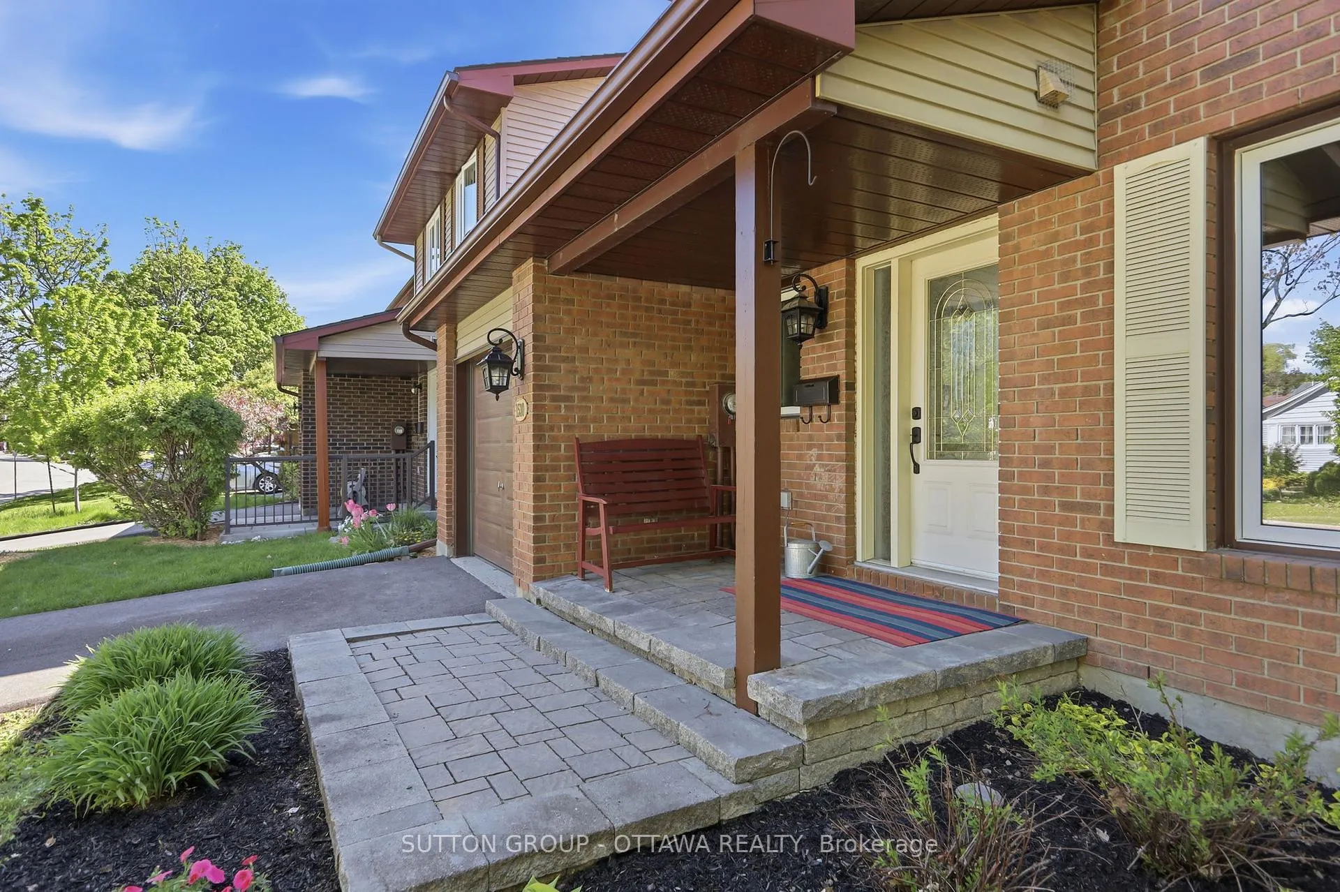 Photo 2 of 1530 Mimosa Avenue, Ottawa, Riverview Park — HOMEH