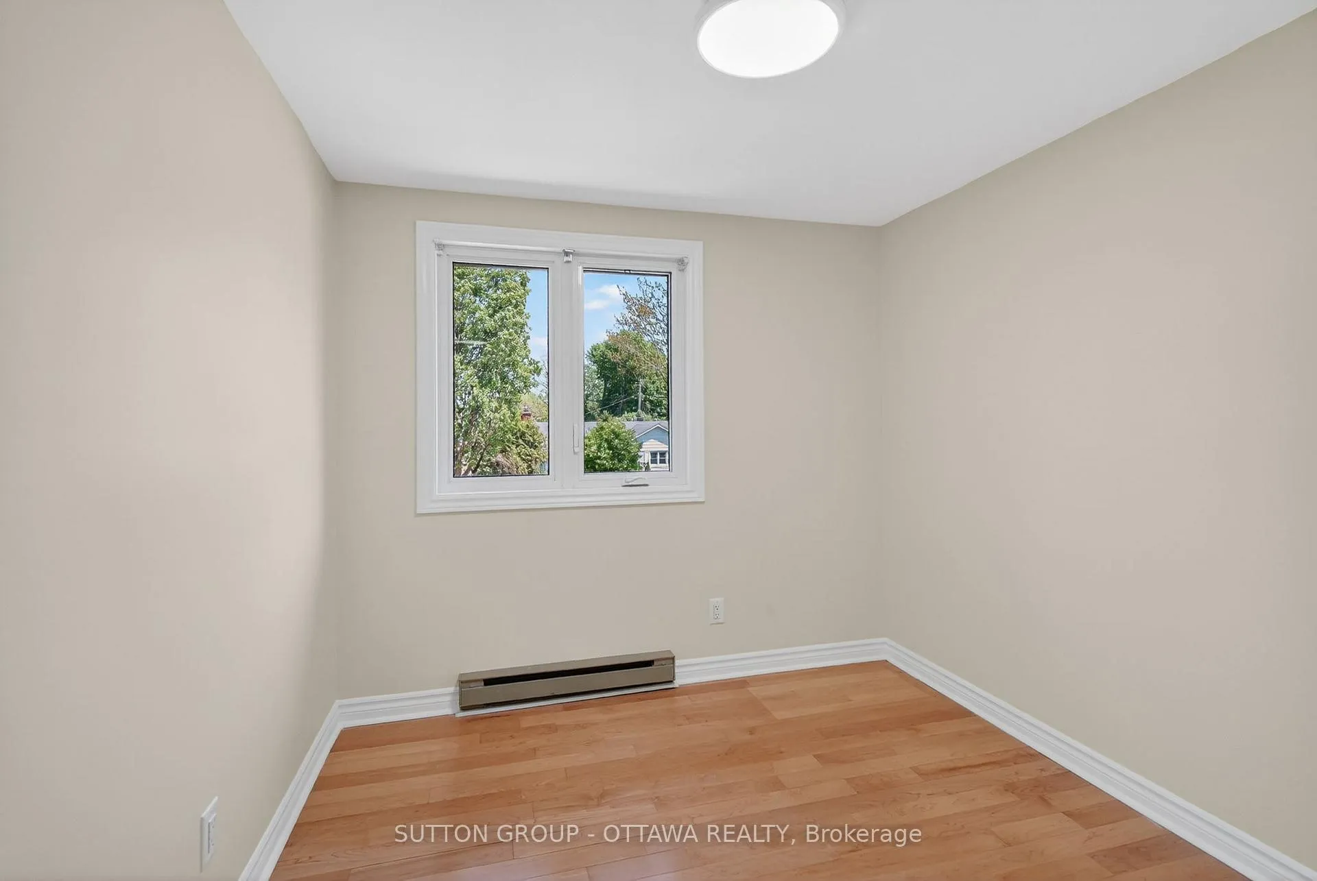 Photo 21 of 1530 Mimosa Avenue, Ottawa, Riverview Park — HOMEH