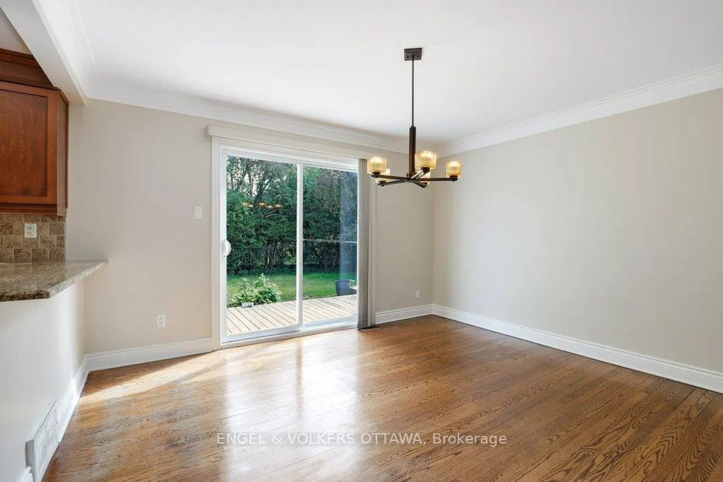 Photo 12 of 23 Biscayne Crescent, Ottawa, Borden Farm/Stewart Farm/Carleton Heights/Parkwood Hills — HOMEH