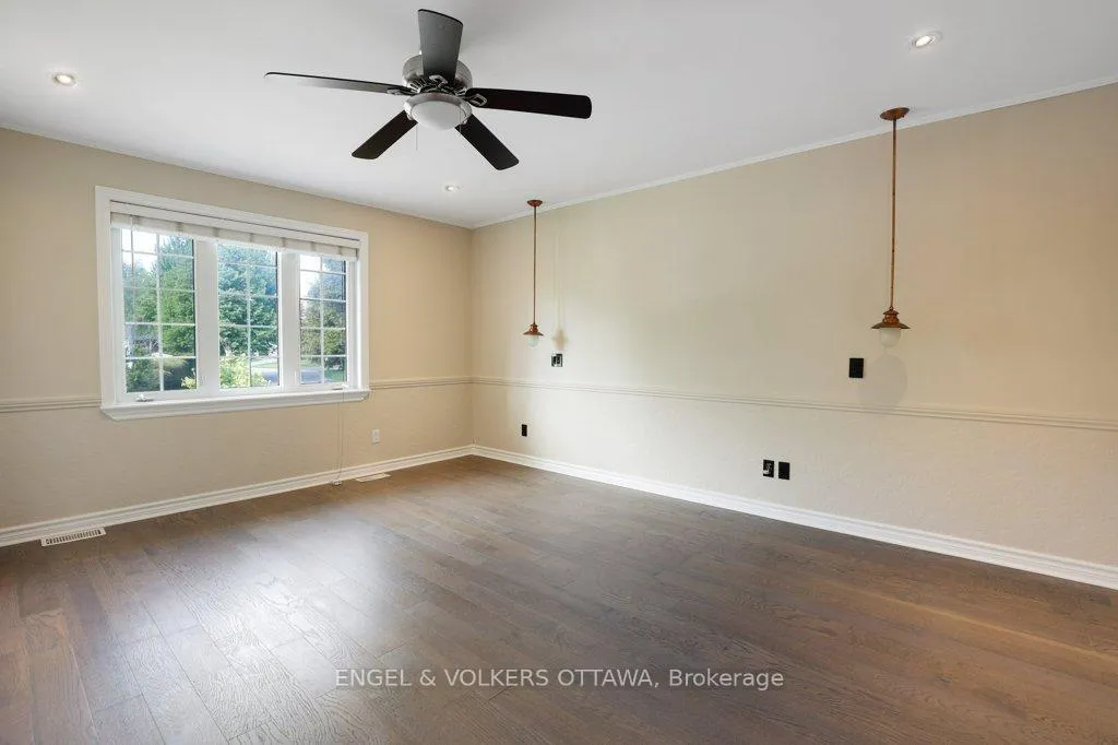 Photo 14 of 23 Biscayne Crescent, Ottawa, Borden Farm/Stewart Farm/Carleton Heights/Parkwood Hills — HOMEH