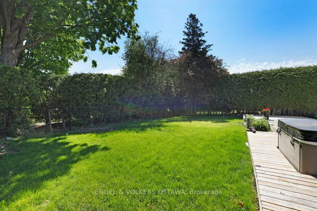 Photo 29 of 23 Biscayne Crescent, Ottawa, Borden Farm/Stewart Farm/Carleton Heights/Parkwood Hills — HOMEH