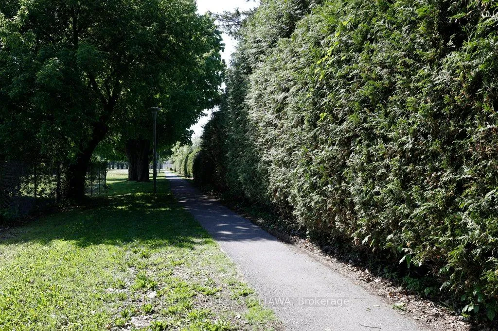 Photo 31 of 23 Biscayne Crescent, Ottawa, Borden Farm/Stewart Farm/Carleton Heights/Parkwood Hills — HOMEH