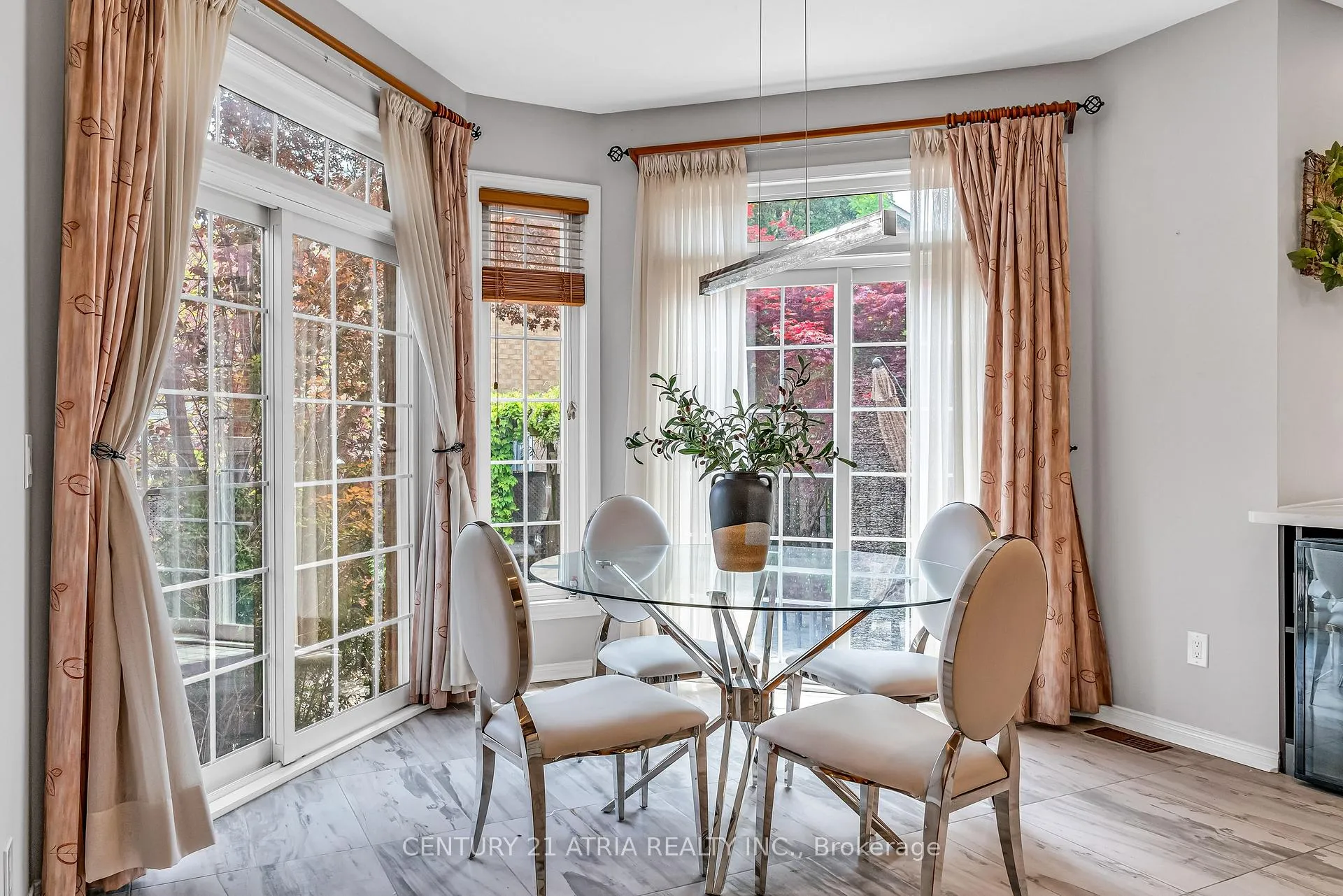 Photo 16 of 149 Rusell Jarvis Drive, Markham, Legacy — HOMEH