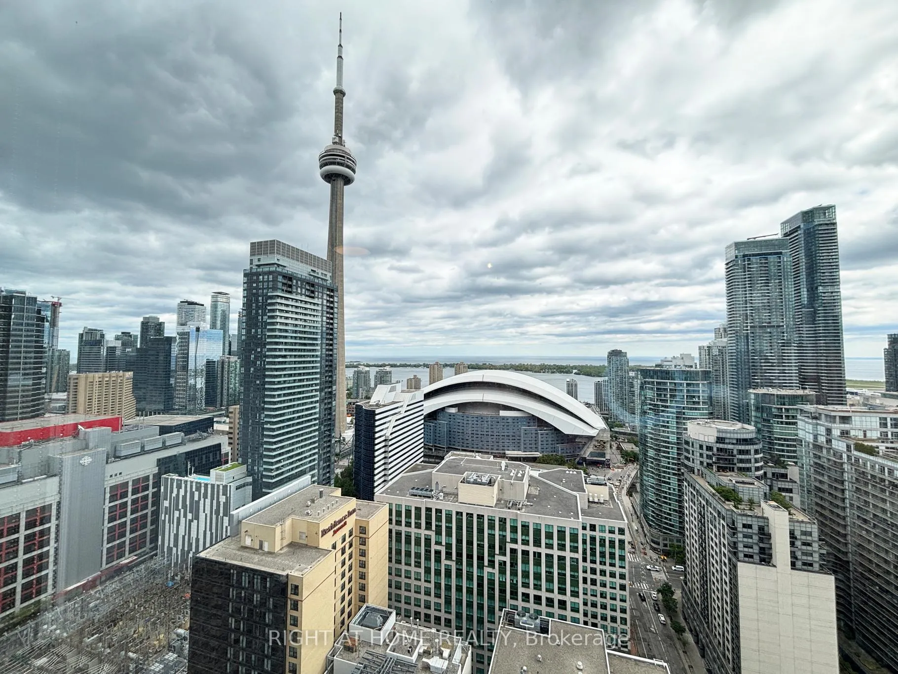 Photo 10 of Unit 3701, 55 Mercer Street, Toronto, Waterfront Communities — HOMEH