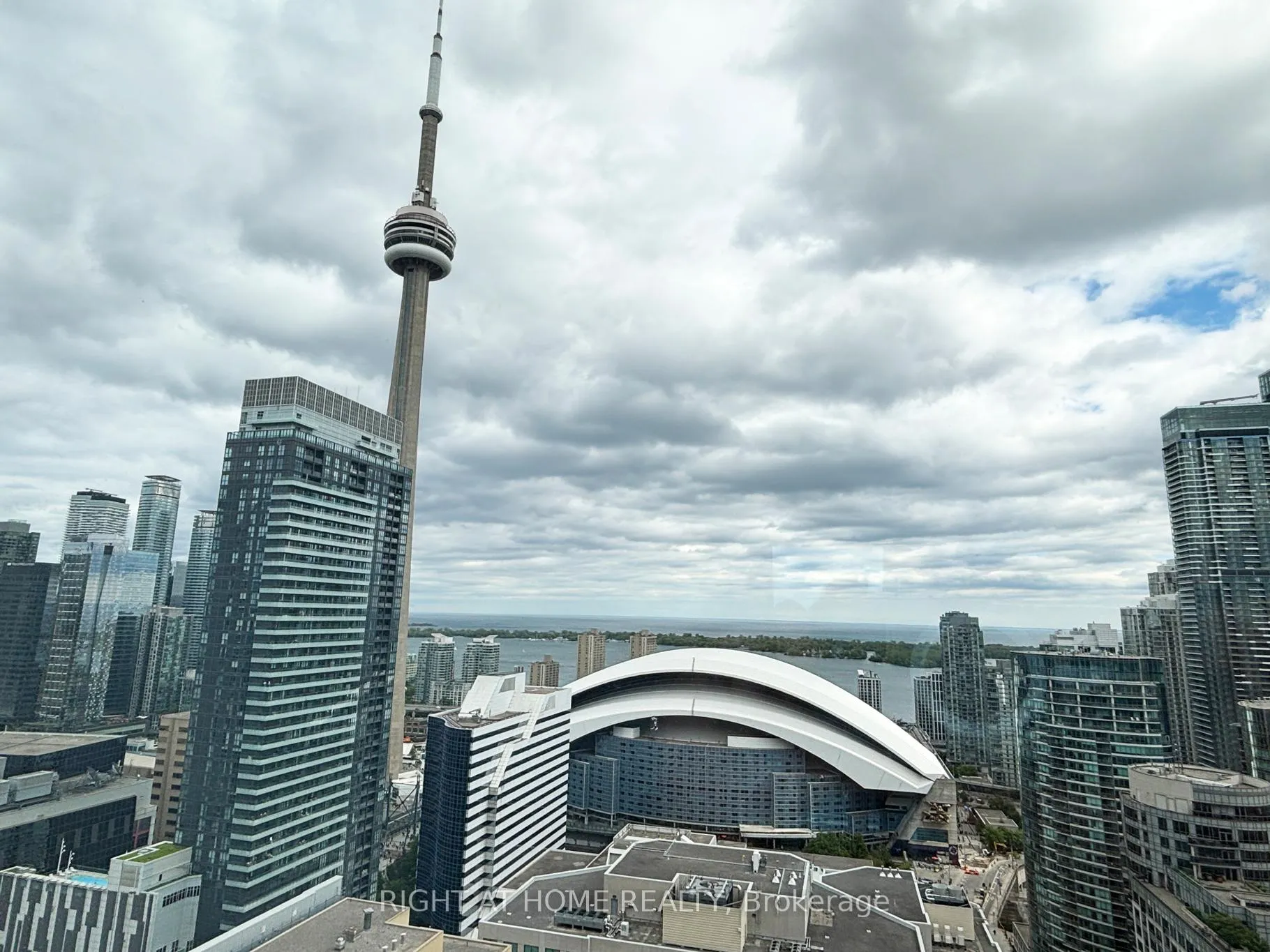 Photo 15 of Unit 3701, 55 Mercer Street, Toronto, Waterfront Communities — HOMEH