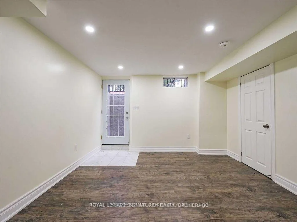 Photo 7 of Unit Basement, 5955 Leeside Crescent, Mississauga, Central Erin Mills — HOMEH