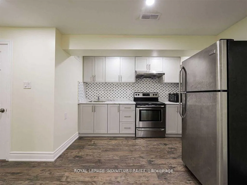 Photo 16 of Unit Basement, 5955 Leeside Crescent, Mississauga, Central Erin Mills — HOMEH