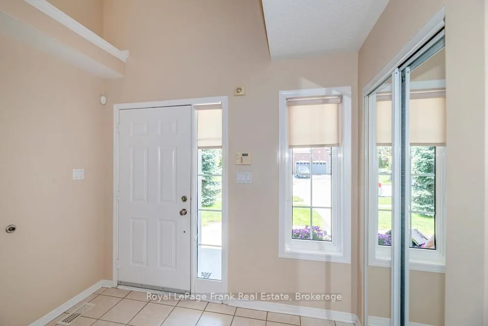 Photo 4 of 720 Ormond Drive, Oshawa, Samac — HOMEH