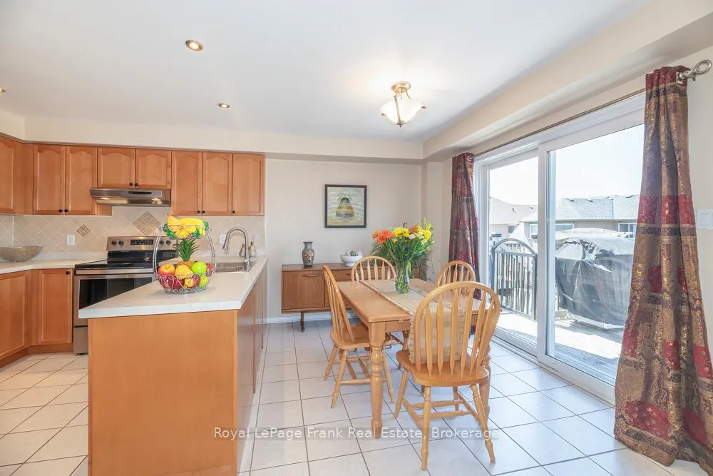 Photo 20 of 720 Ormond Drive, Oshawa, Samac — HOMEH