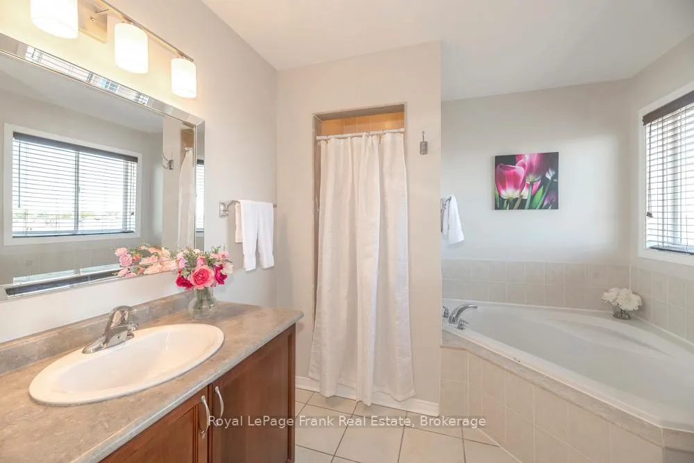 Photo 30 of 720 Ormond Drive, Oshawa, Samac — HOMEH