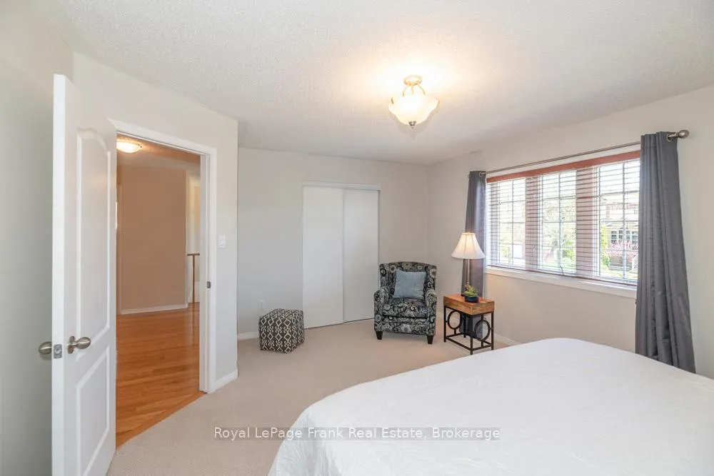 Photo 32 of 720 Ormond Drive, Oshawa, Samac — HOMEH