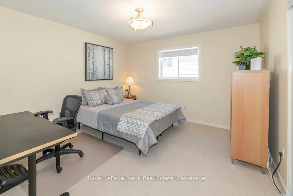 Photo 33 of 720 Ormond Drive, Oshawa, Samac — HOMEH