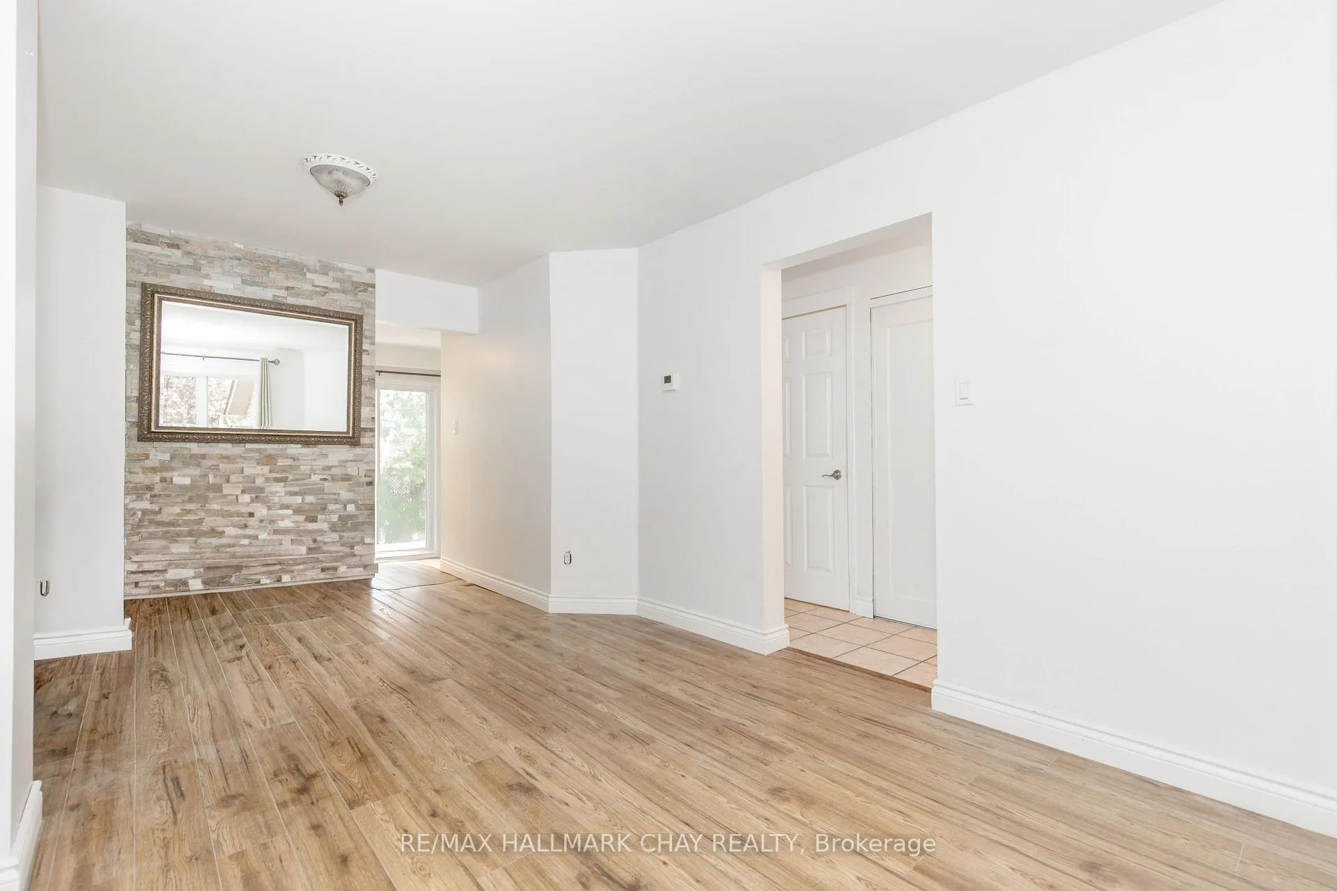 Photo 4 of 1176 Hill Street, Innisfil, Alcona — HOMEH