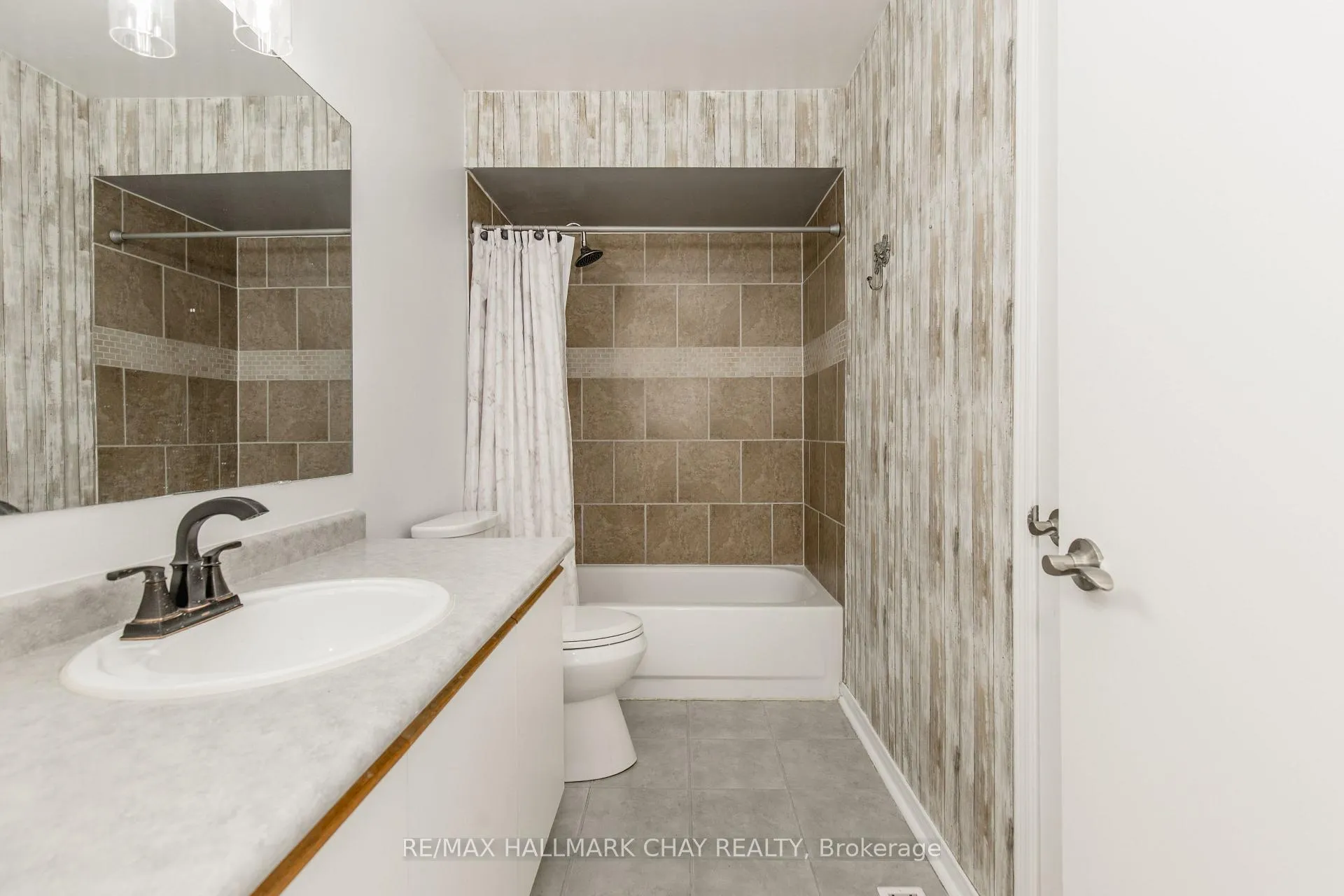 Photo 17 of 1176 Hill Street, Innisfil, Alcona — HOMEH
