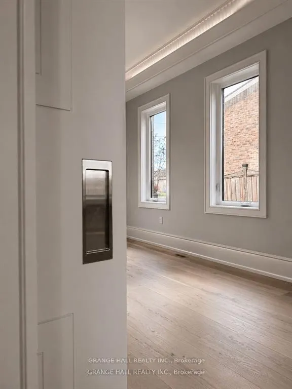 Photo 4 of 16 Barker Avenue, Etobicoke, Thistletown-Beaumonde Heights — HOMEH