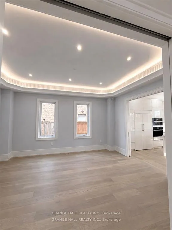 Photo 11 of 16 Barker Avenue, Etobicoke, Thistletown-Beaumonde Heights — HOMEH