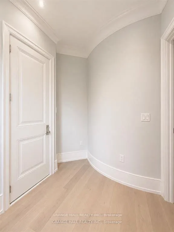 Photo 15 of 16 Barker Avenue, Etobicoke, Thistletown-Beaumonde Heights — HOMEH