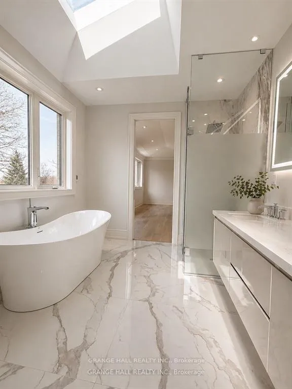 Photo 20 of 16 Barker Avenue, Etobicoke, Thistletown-Beaumonde Heights — HOMEH