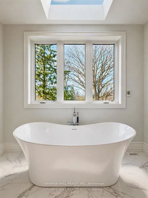Photo 22 of 16 Barker Avenue, Etobicoke, Thistletown-Beaumonde Heights — HOMEH