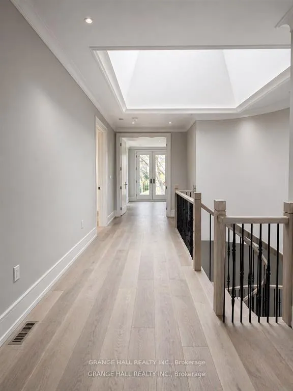 Photo 23 of 16 Barker Avenue, Etobicoke, Thistletown-Beaumonde Heights — HOMEH