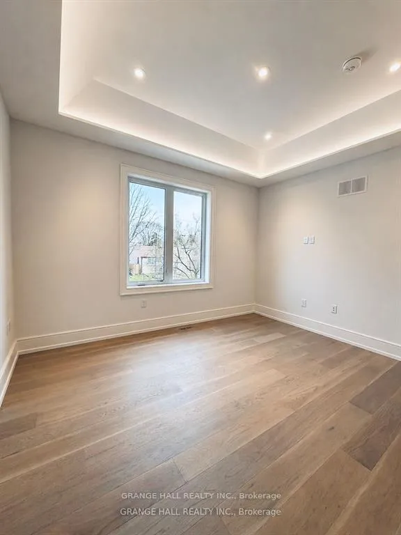 Photo 26 of 16 Barker Avenue, Etobicoke, Thistletown-Beaumonde Heights — HOMEH