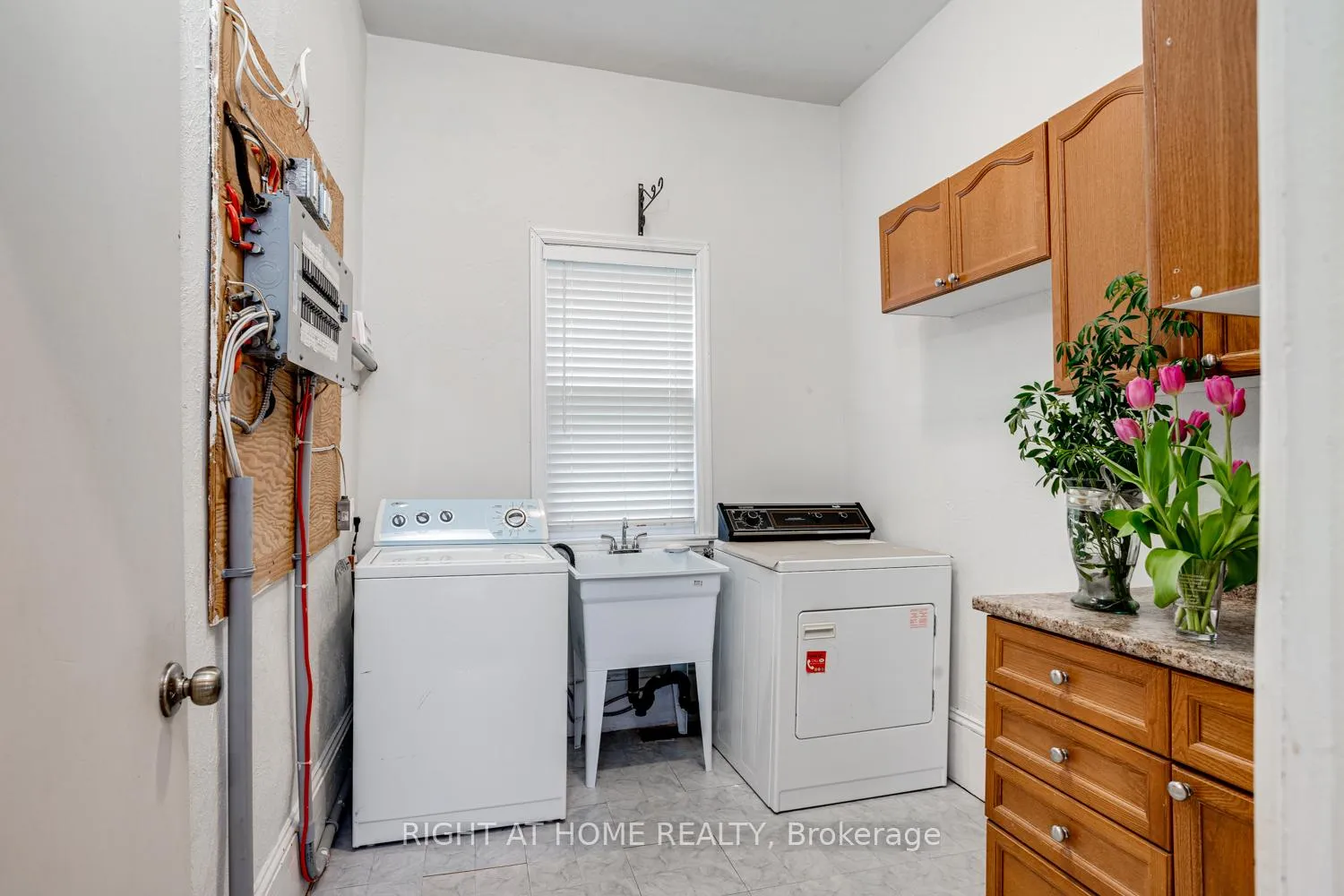 Photo 13 of 51 Caleb Street, Scugog, Port Perry — HOMEH