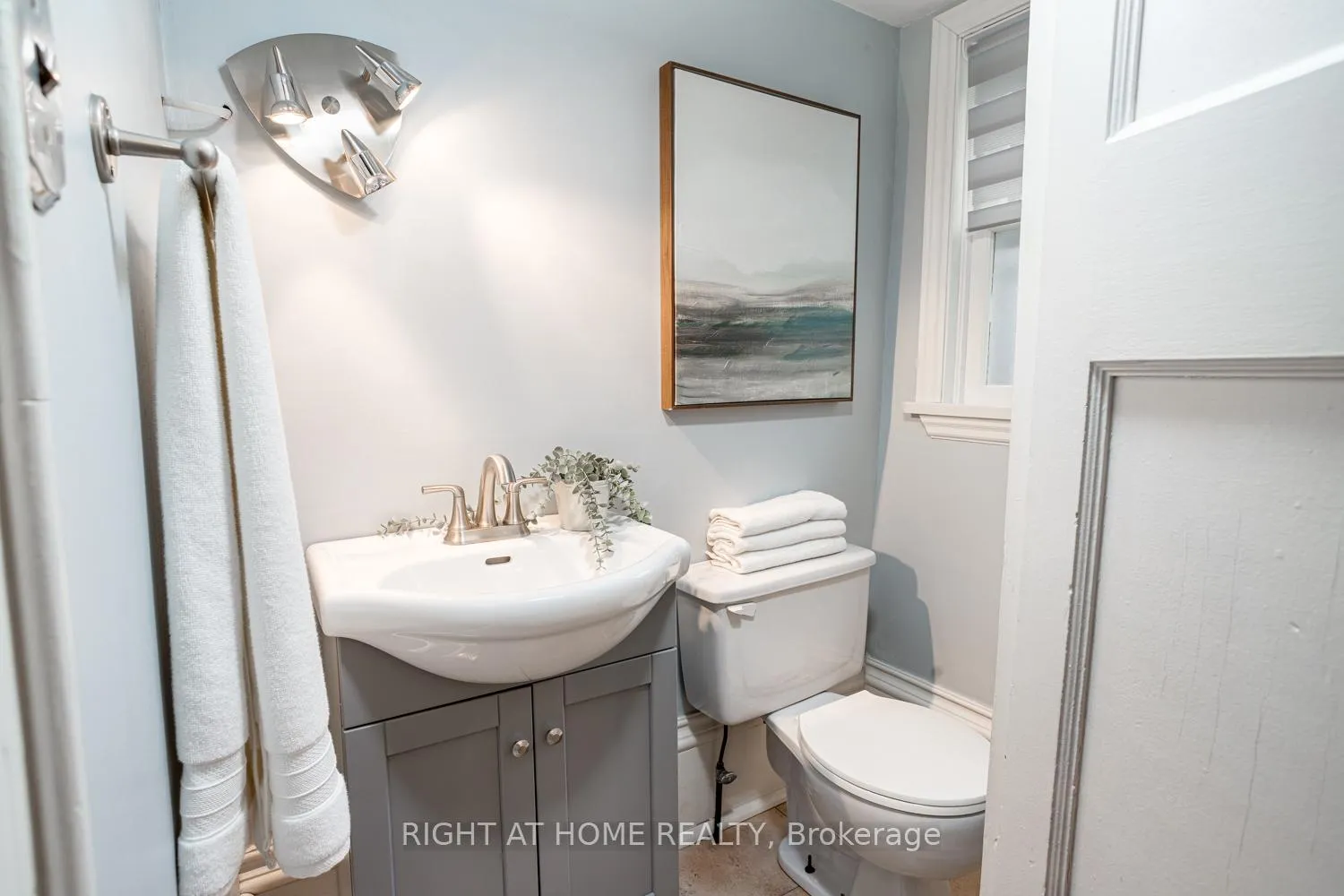 Photo 15 of 51 Caleb Street, Scugog, Port Perry — HOMEH