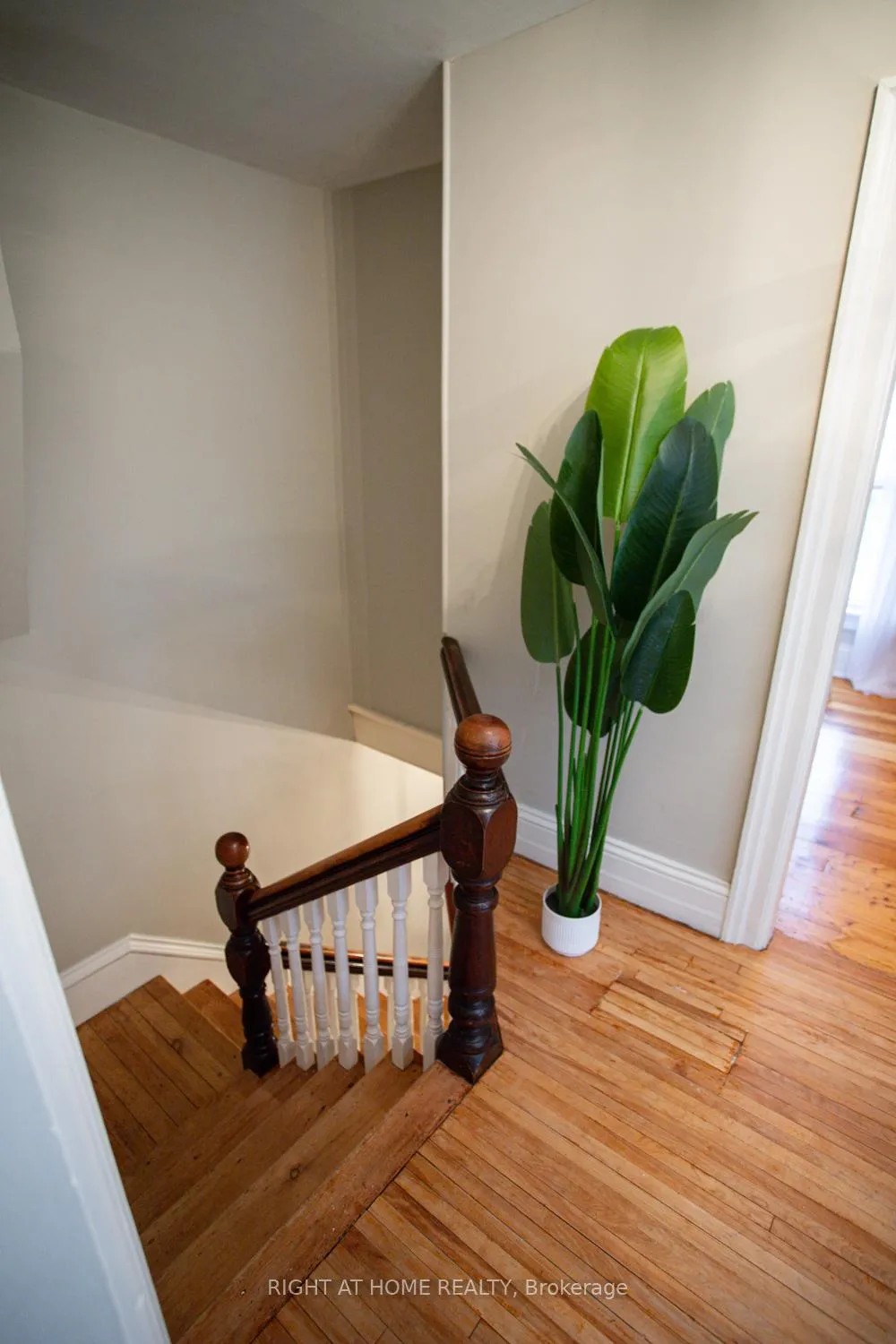 Photo 18 of 51 Caleb Street, Scugog, Port Perry — HOMEH